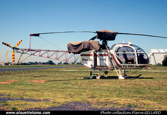Pierre GILLARD: Papua New Guinea - Pacific Helicopters &emdash; 006681