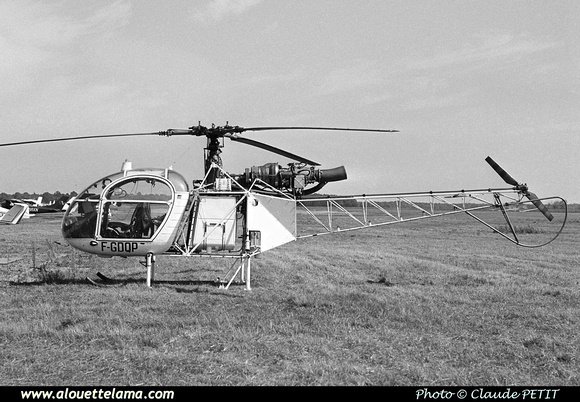Pierre GILLARD: France - Private Helicopters - Hélicoptères privés &emdash; 005340