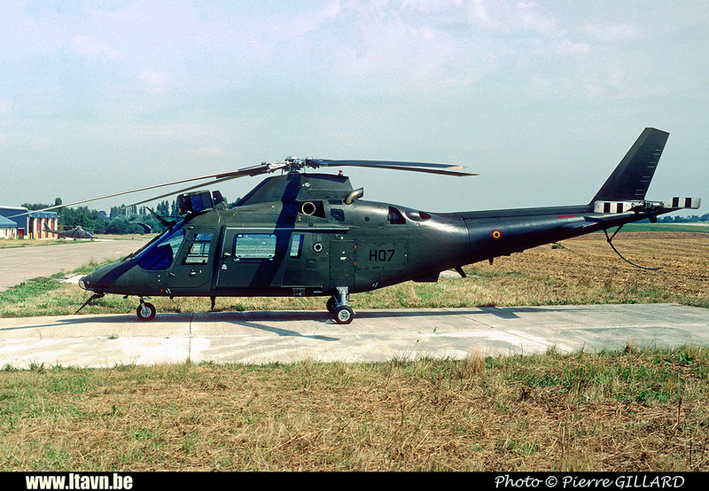Pierre GILLARD: Aéronefs : Agusta A109BA &emdash; H07-020183