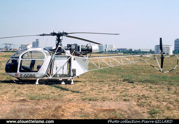 Pierre GILLARD: France - Private Helicopters - Hélicoptères privés &emdash; 006133