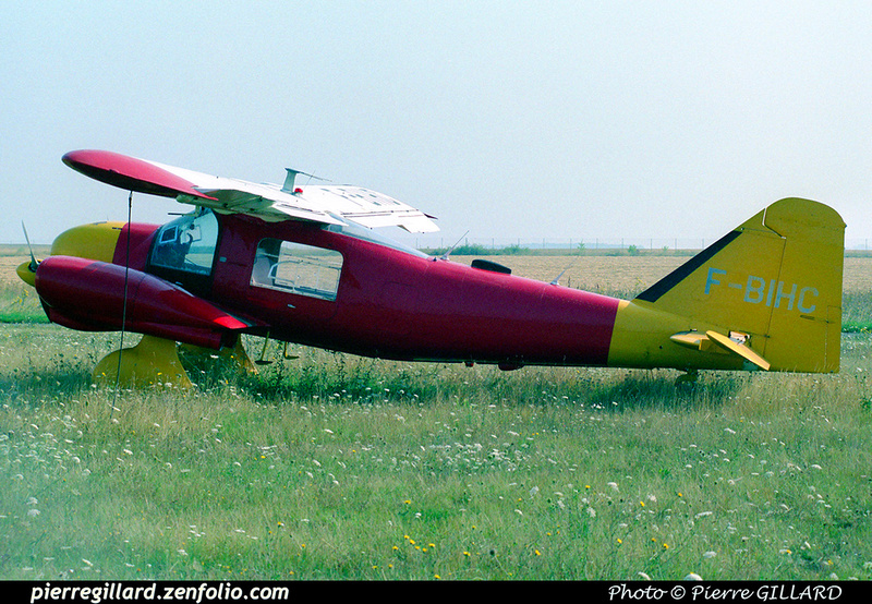 Pierre GILLARD: Other Vintage Piston Aircraft &emdash; 1998-254-5-11