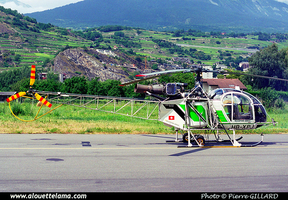 Pierre GILLARD: Switzerland - Hélicoptère Service &emdash; 2002-009-3-31A