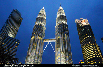 Pierre GILLARD: Kuala Lumpur - Tours Petronas &emdash; 2015-508189