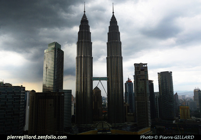 Pierre GILLARD: Kuala Lumpur - Tours Petronas &emdash; 2015-508158