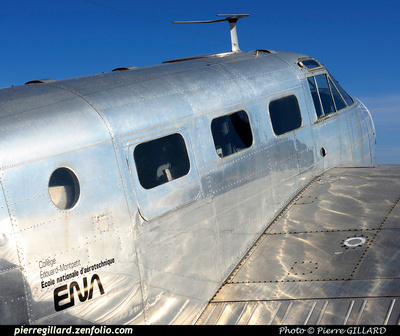 Pierre GILLARD: Beechcraft 18 CF-ZWY-X &emdash; 2014-400453