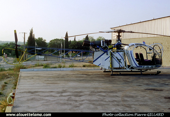 Pierre GILLARD: France - Private Helicopters - Hélicoptères privés &emdash; 006025