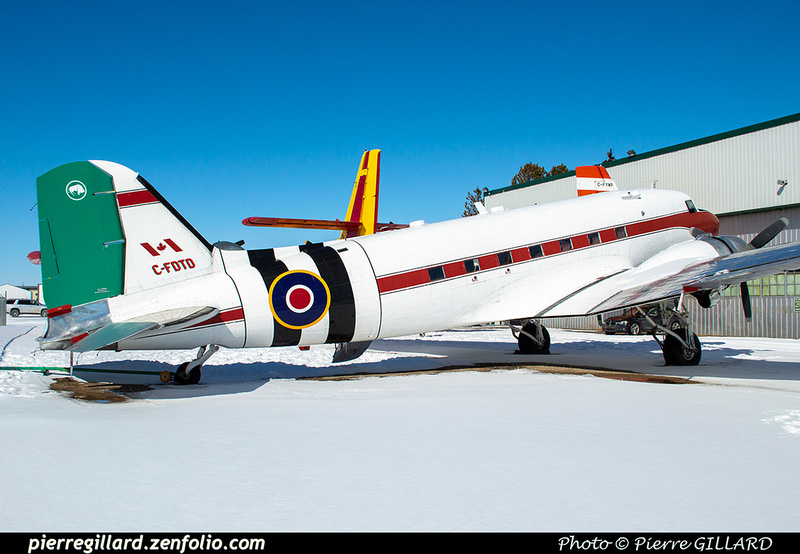 Pierre GILLARD: Douglas DC-3 &emdash; 2023-537555