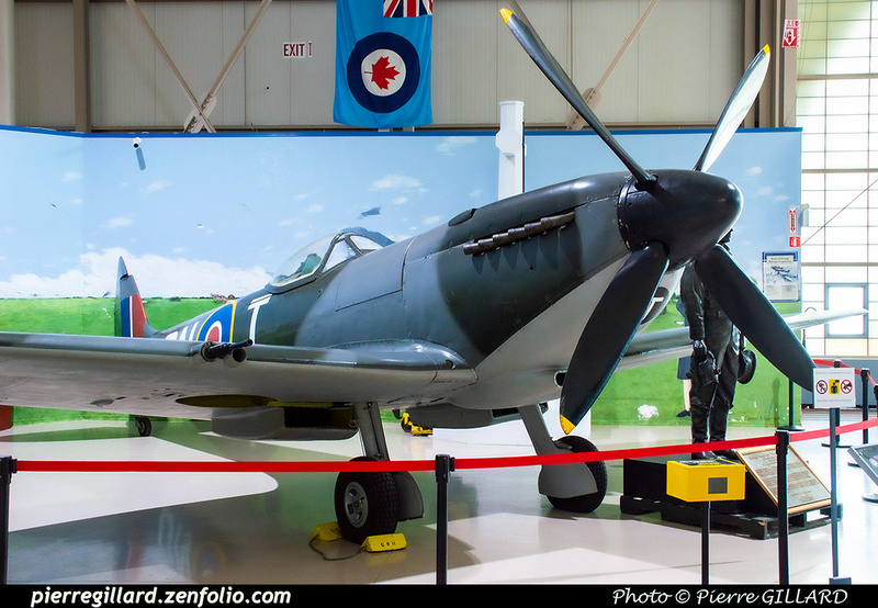 Pierre GILLARD: Canada : Canadian Warplane Heritage Museum &emdash; 2019-530298