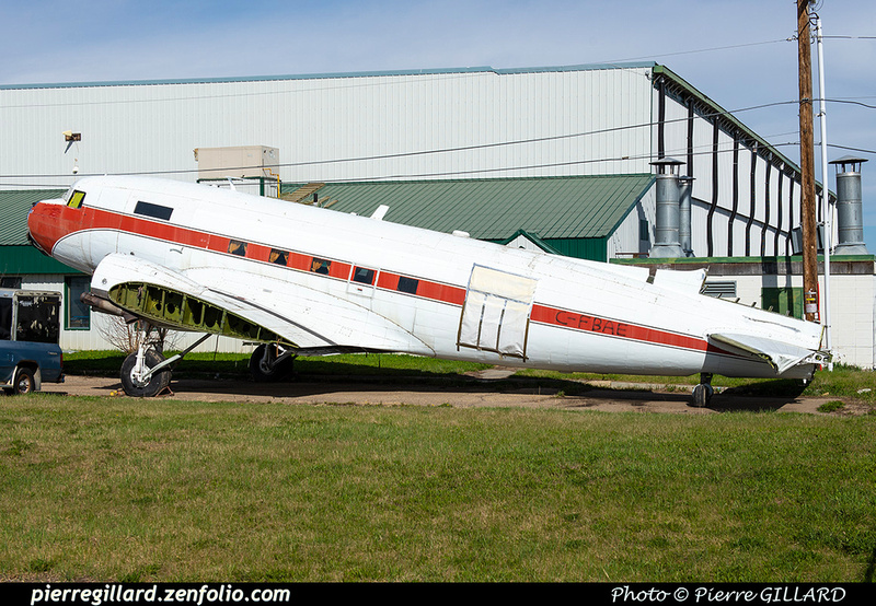 Pierre GILLARD: Douglas DC-3 &emdash; 2020-426905