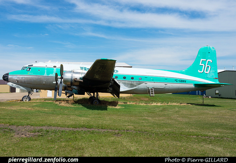 Pierre GILLARD: Douglas DC-4 &emdash; 2020-427044