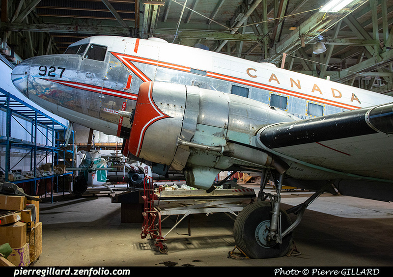 Pierre GILLARD: Douglas DC-3 &emdash; 2020-427133