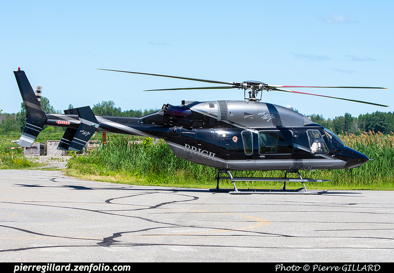 Pierre GILLARD: Canada - Hélicoptères privés - Private Helicopters &emdash; 2022-806747